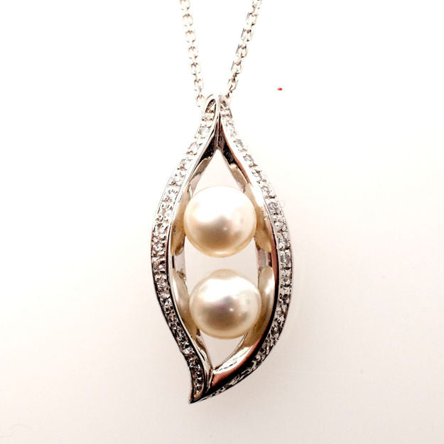 Two Peas In a Pod Pendant — alternate view | Judaica Square Lakewood