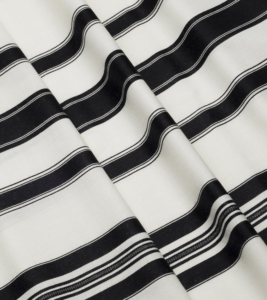 Viznitz Wool Tallis - Image 5