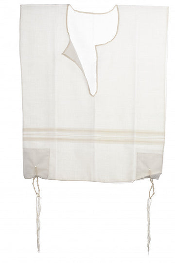 White on white wool Sefardi tzitzis