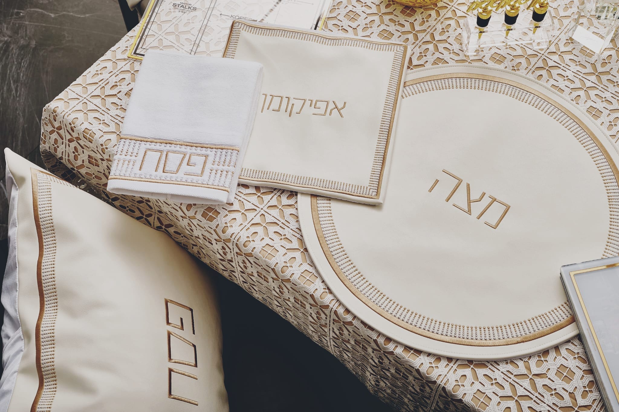 Trinket Pesach Set