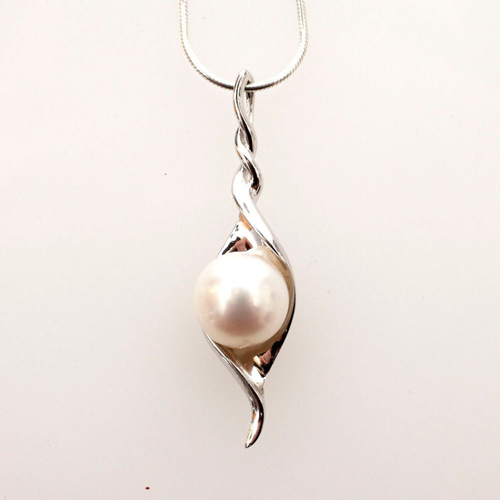 Silver Leaf Pendant
