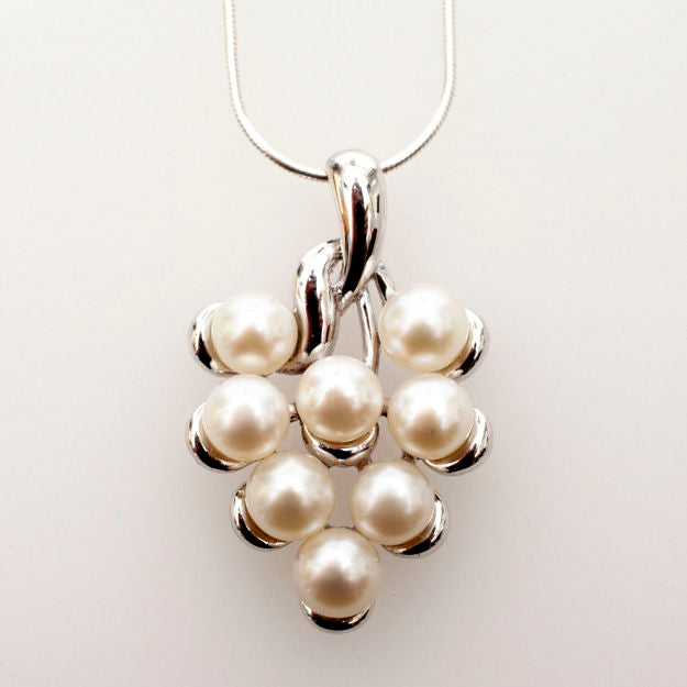 Fruit of the Vine Pendant — alternate view | Judaica Square Lakewood