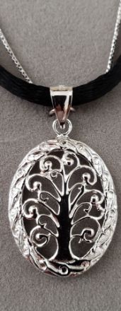 S676 Tree of Life Balinese Style