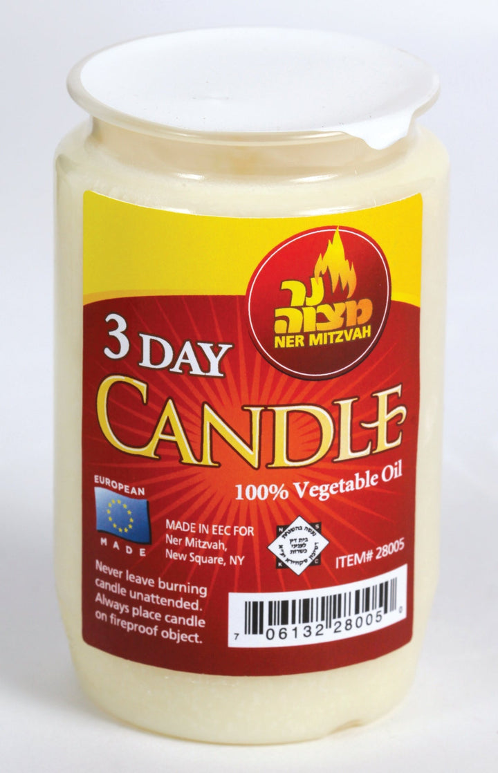 3-Day Yahrzeit Candle in Plastic Cup — Vegetable Oil Candle with Cover