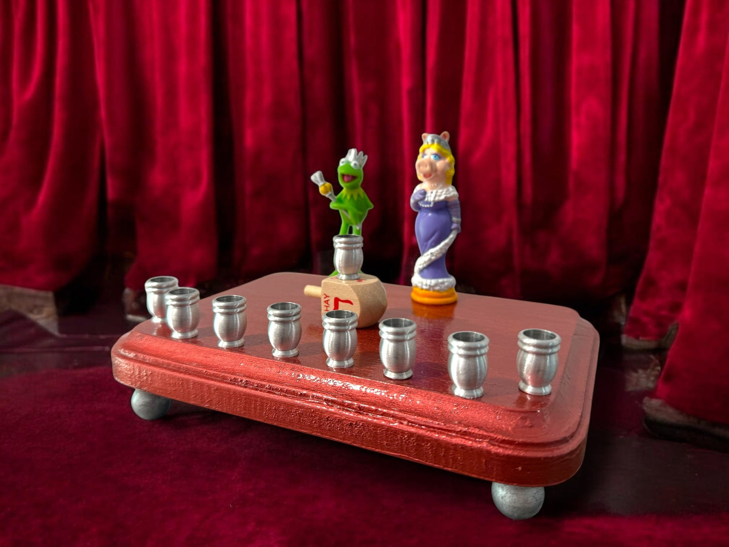 Kermit and Miss Piggy menorah — Muppets chess figures on a small painted plaque | Judaica Square Lakewood (view 8)