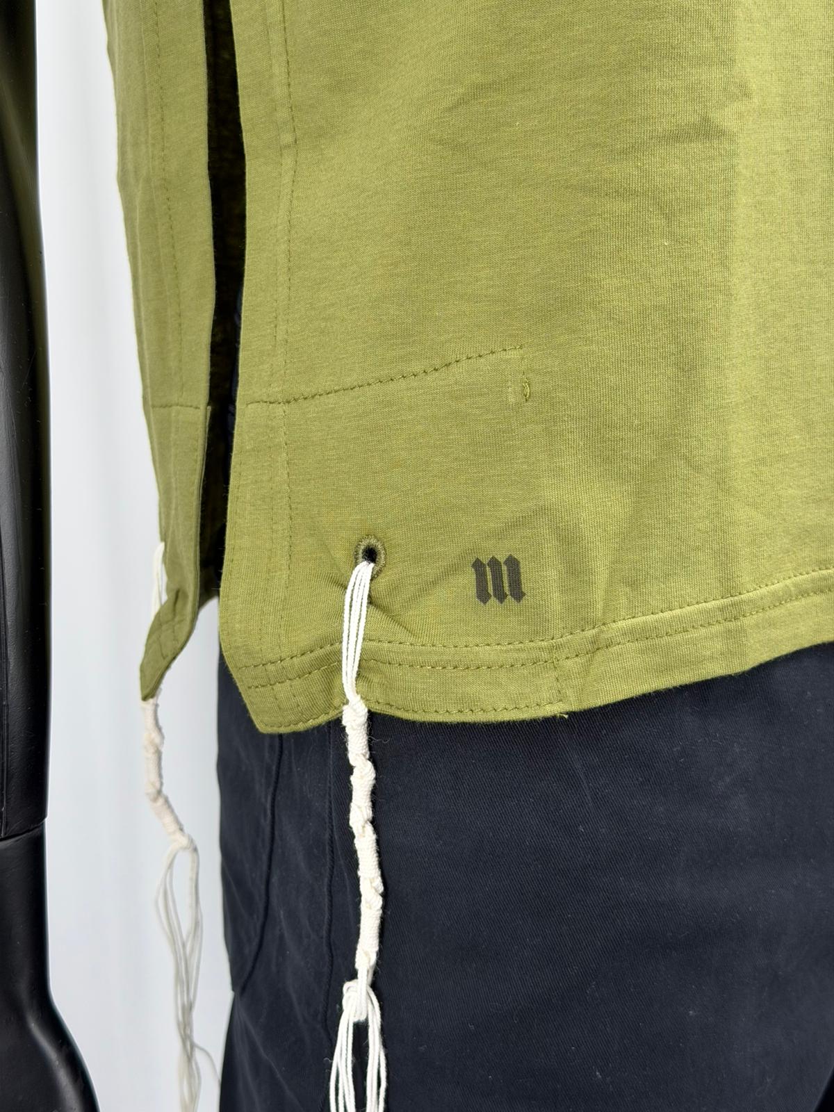 Green cotton tzitzit tank top detail view