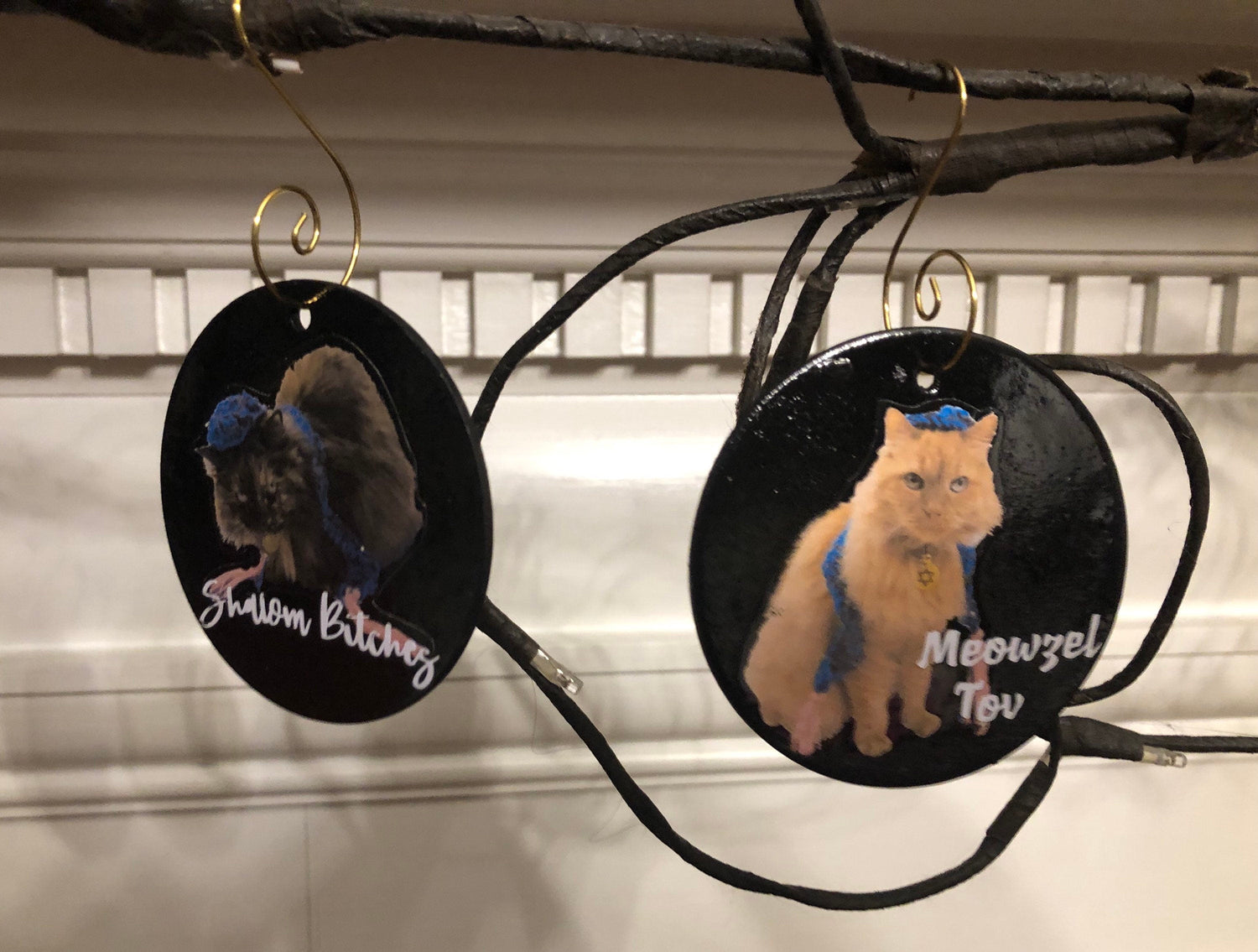 Wooden cat portrait ornament reading Meowzel Tov with wire hanger | Judaica Square Lakewood (view 4)
