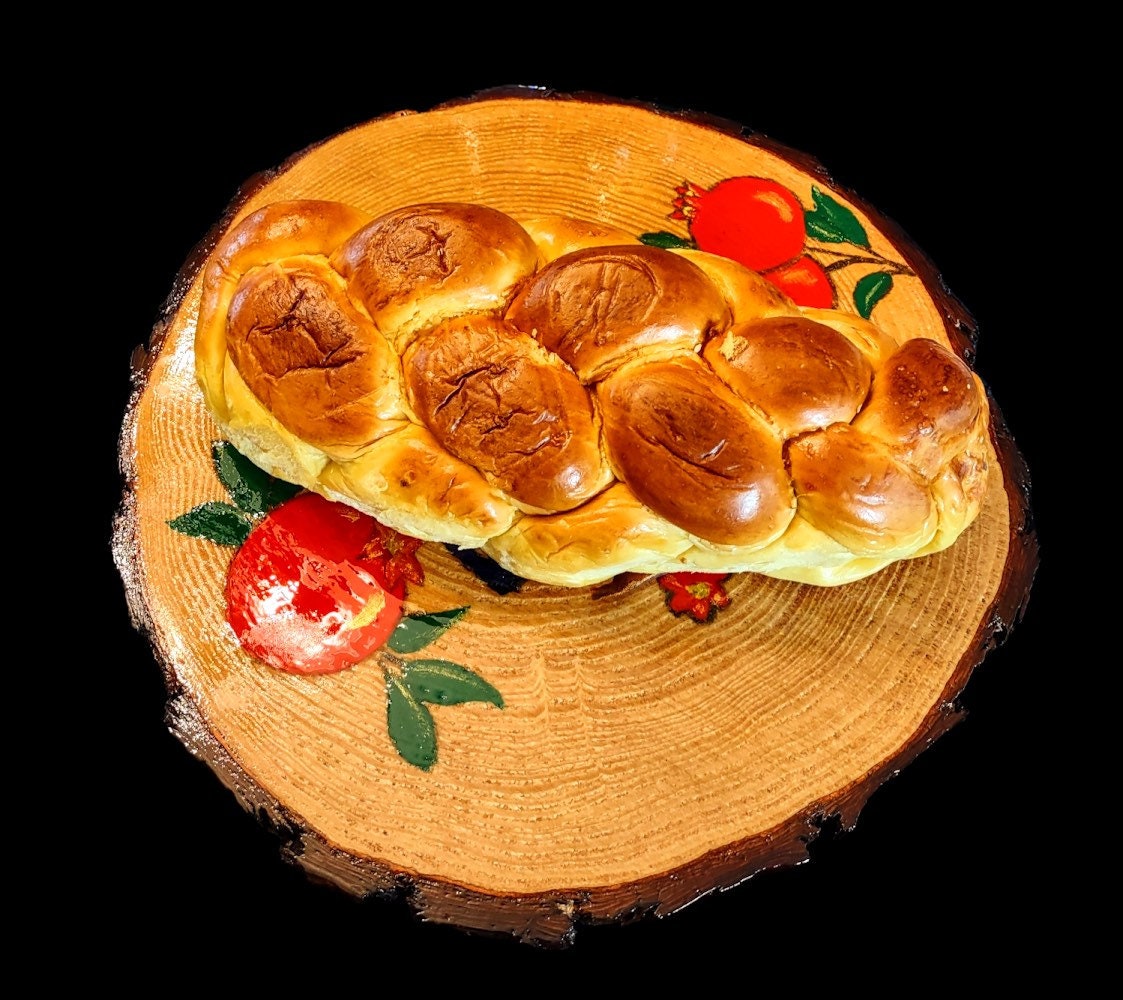 Pomegranate challah board — live edge tree slice hand-painted with fruit and Hebrew script | Judaica Square Lakewood (view 5)