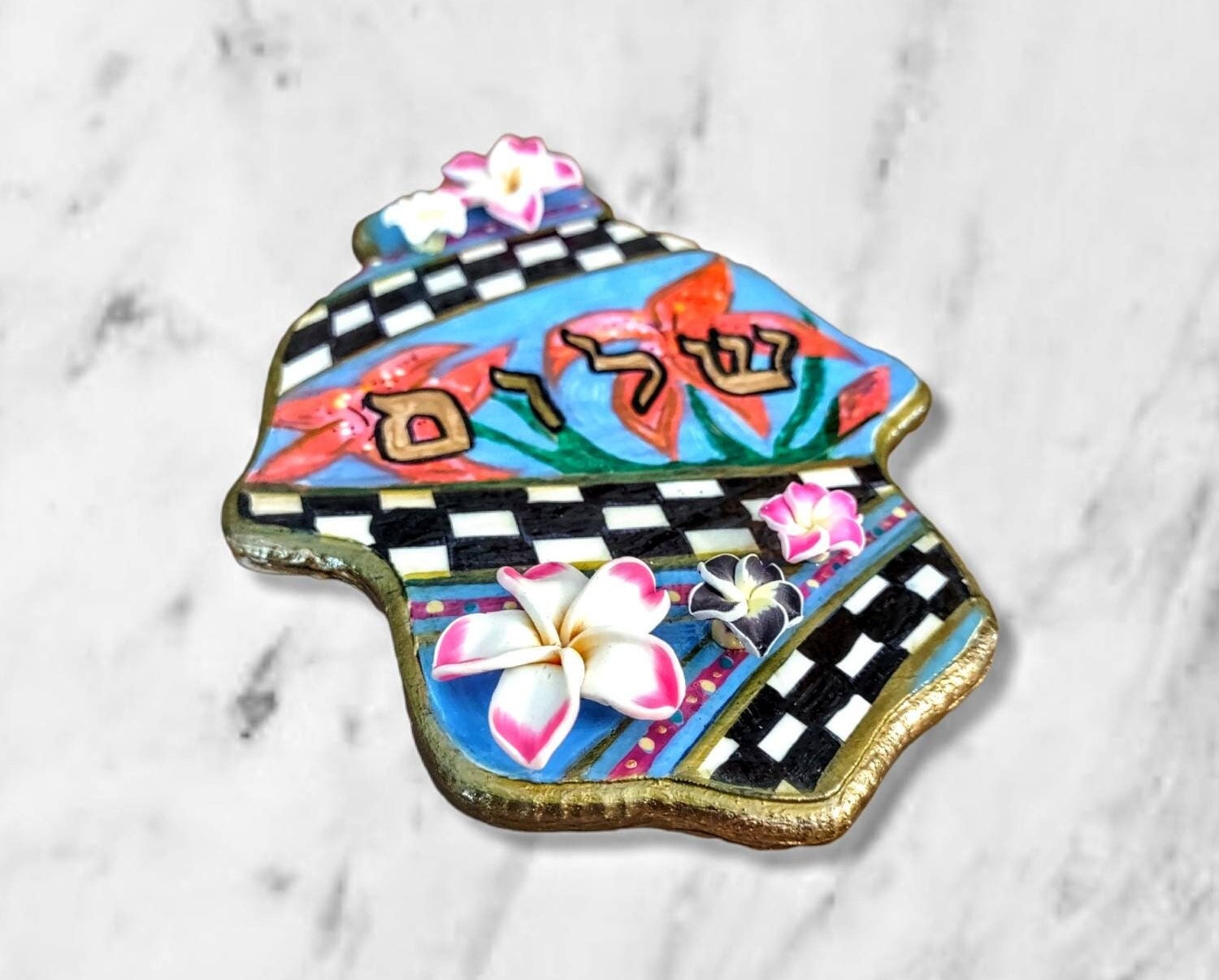 Shalom hamsa — checkered MDF panel with tropical silicone flowers | Judaica Square Lakewood (view 3)