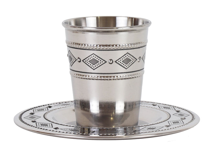 Stainless steel kiddush cup with etched diamond band on a matching patterned plate
