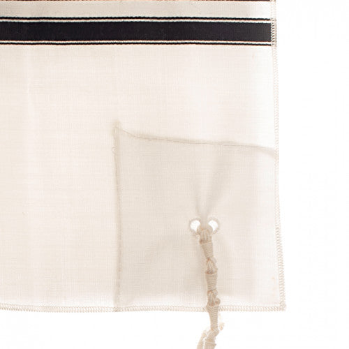 Wool Kids 2 hole, Slit neck Keshiras Ashkenaz Tzitzis - Image 3