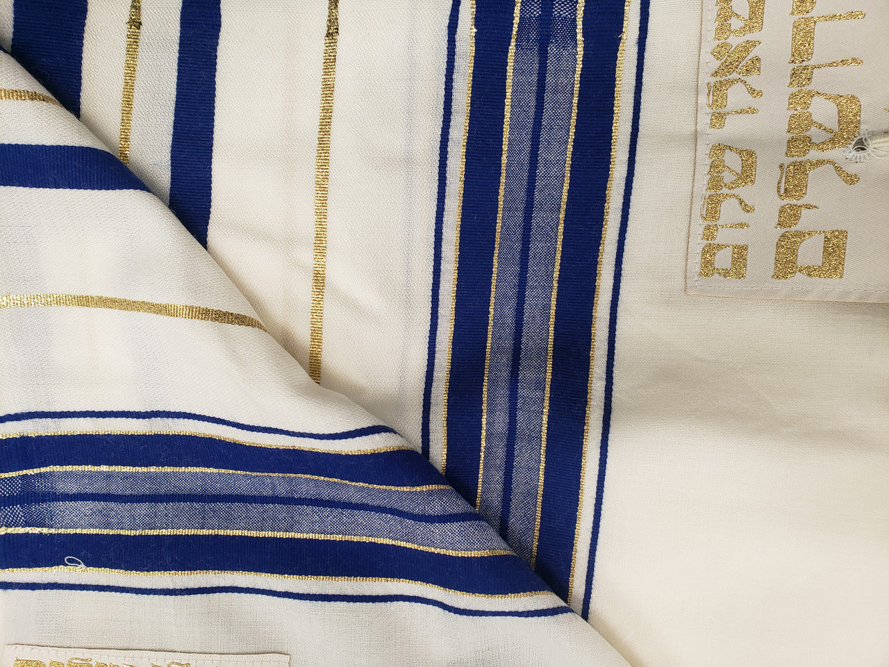 Traditional Wool Talis Blue and Gold - Image 4