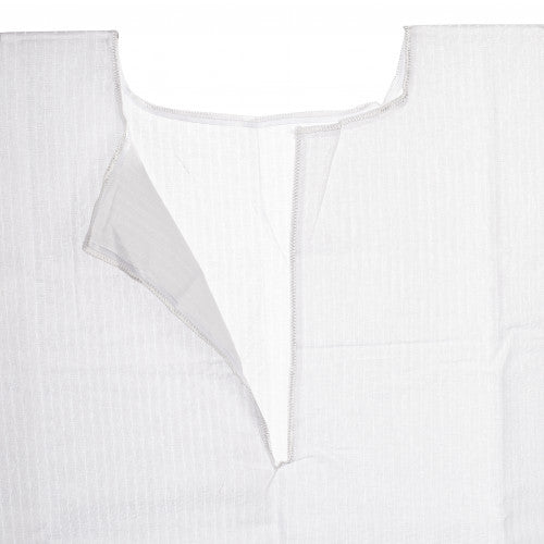 V-neck detail on Malchut adult cotton 1-hole Ashkenaz tzitzis