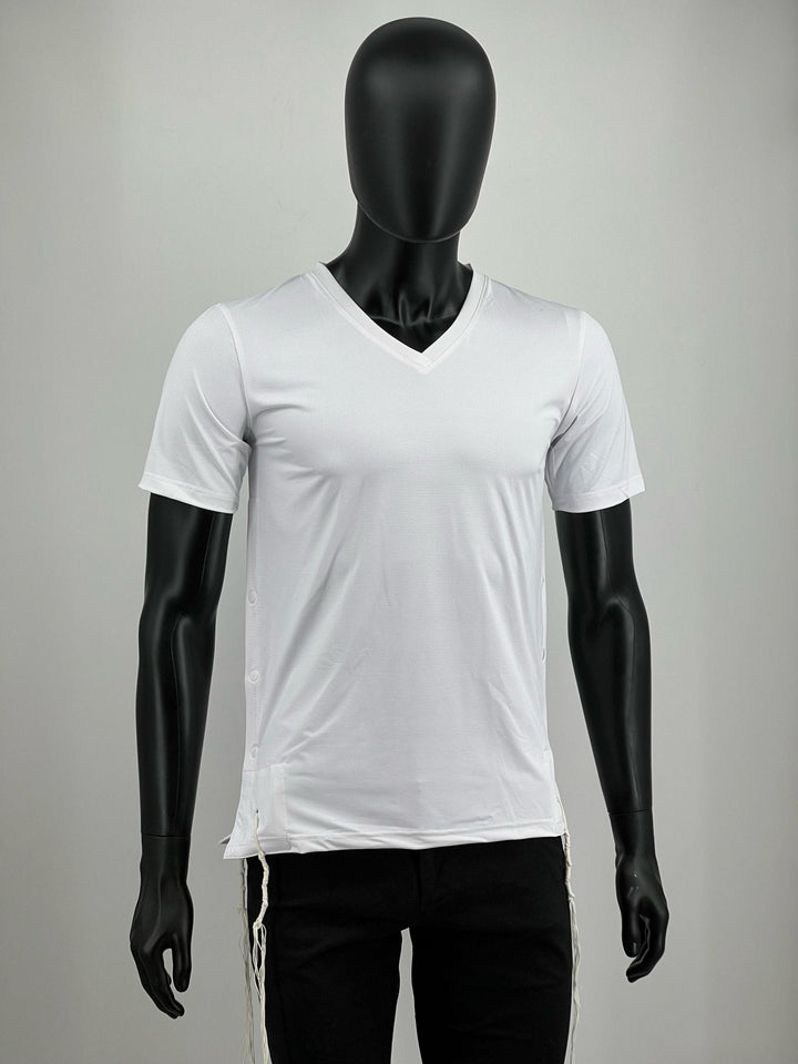Melechet Machshevet white men's V-neck short-sleeve mesh tzitzis T-shirt on mannequin