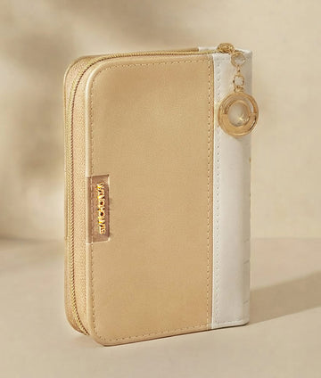 Simchonim zipper Tehillim with gold toned charm