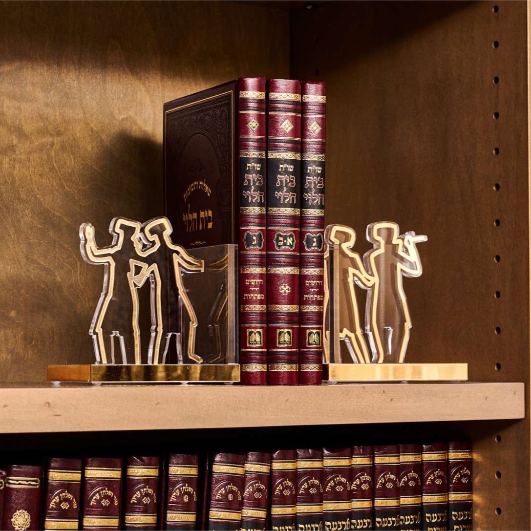 Chassidim Book End Sculpture — detail view | Judaica Square Lakewood