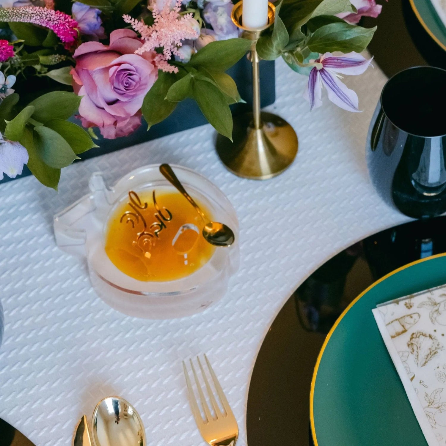 Die-Cut Apple Honey Dish | Judaica Square Lakewood