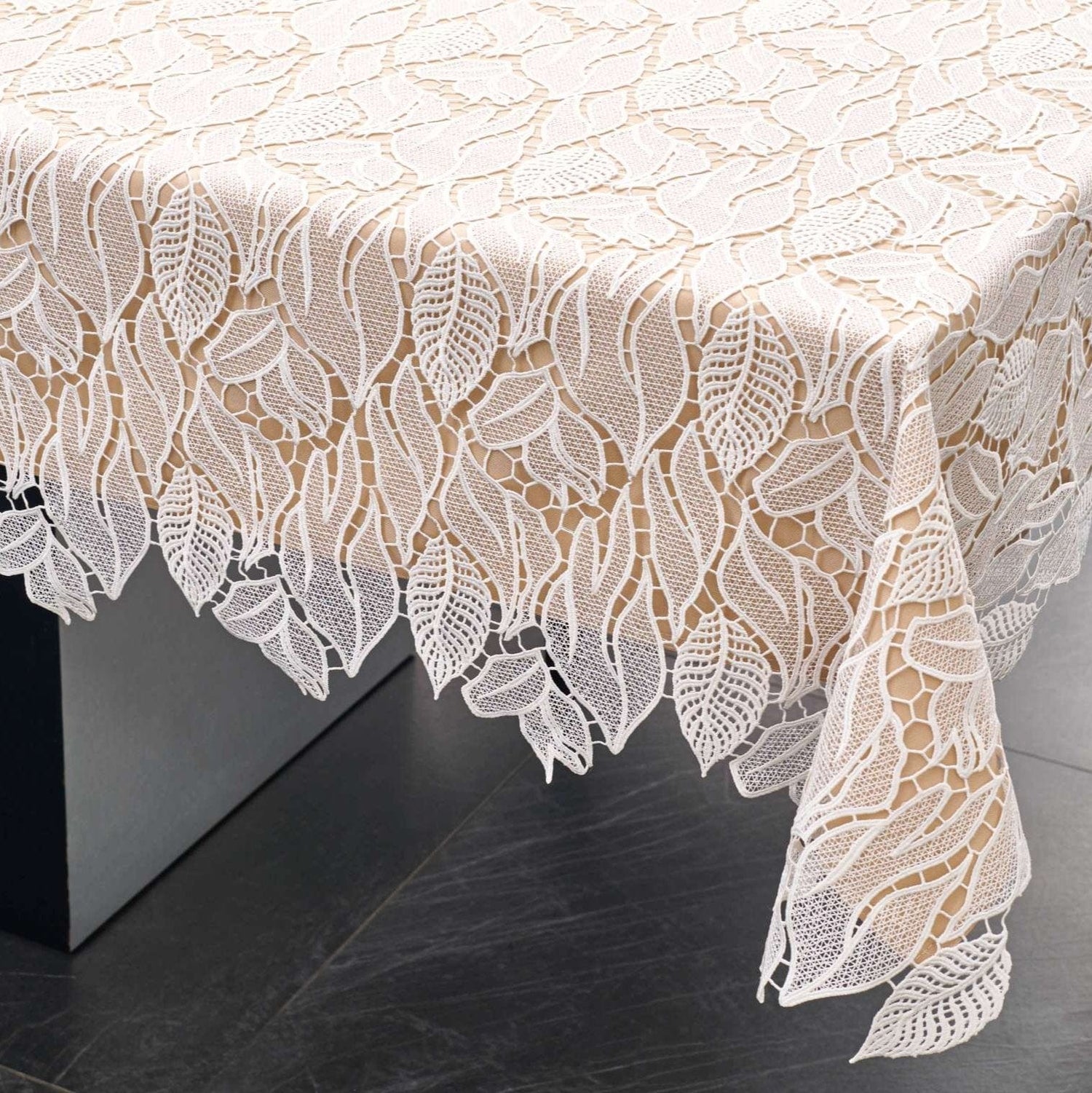 Leaf Lace Tablecloth