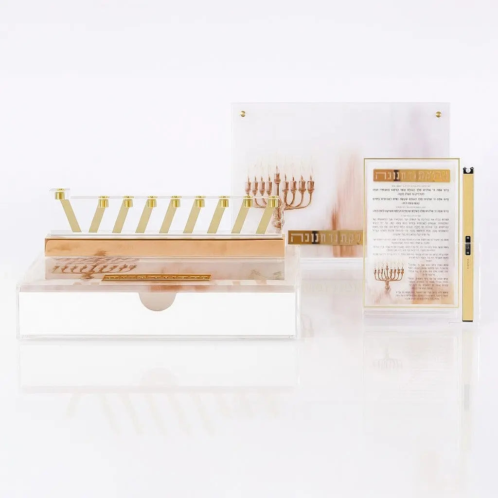 Line Menorah — Gold