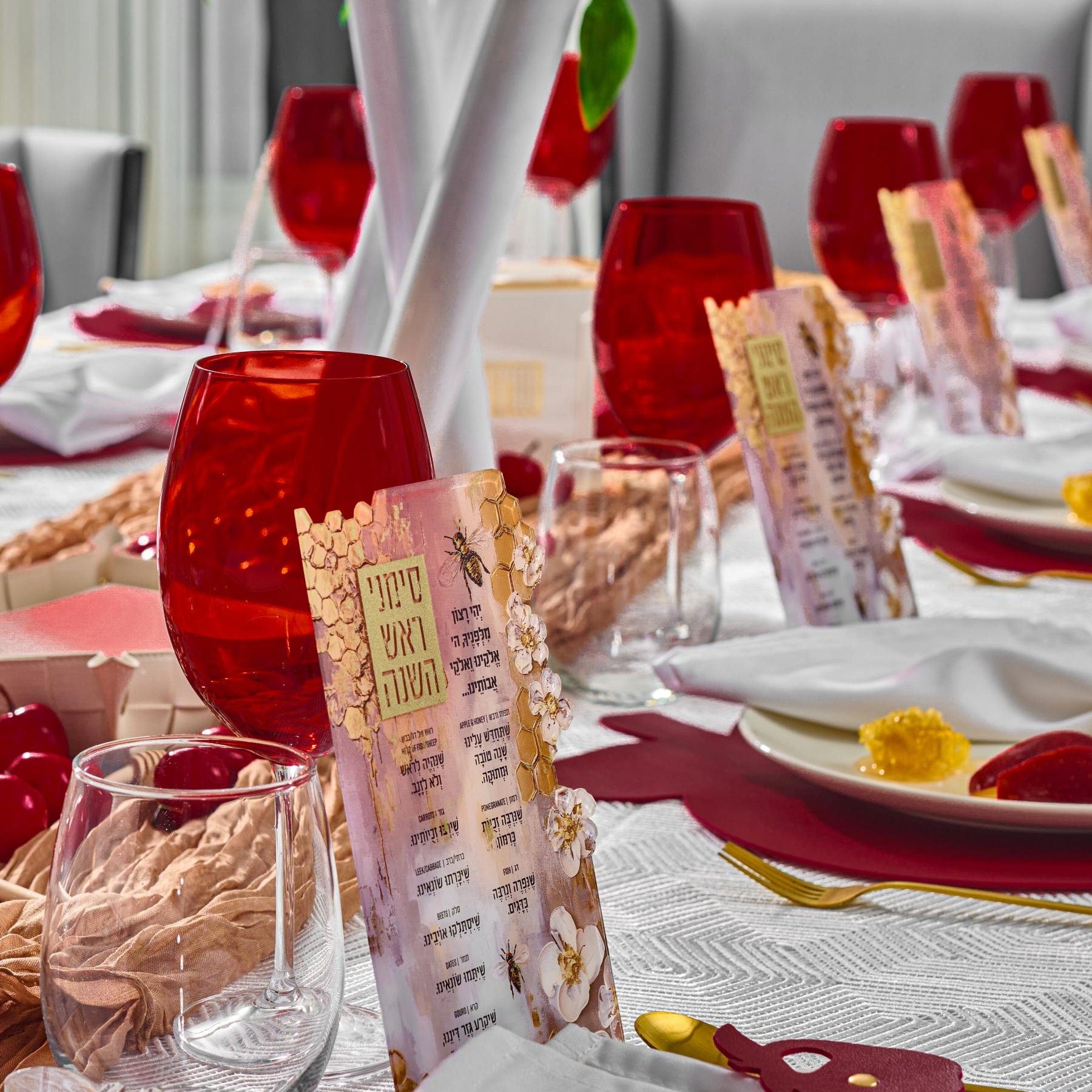 Rosh Hashanah 2025 Painted Tablescape — closeup | Judaica Square Lakewood