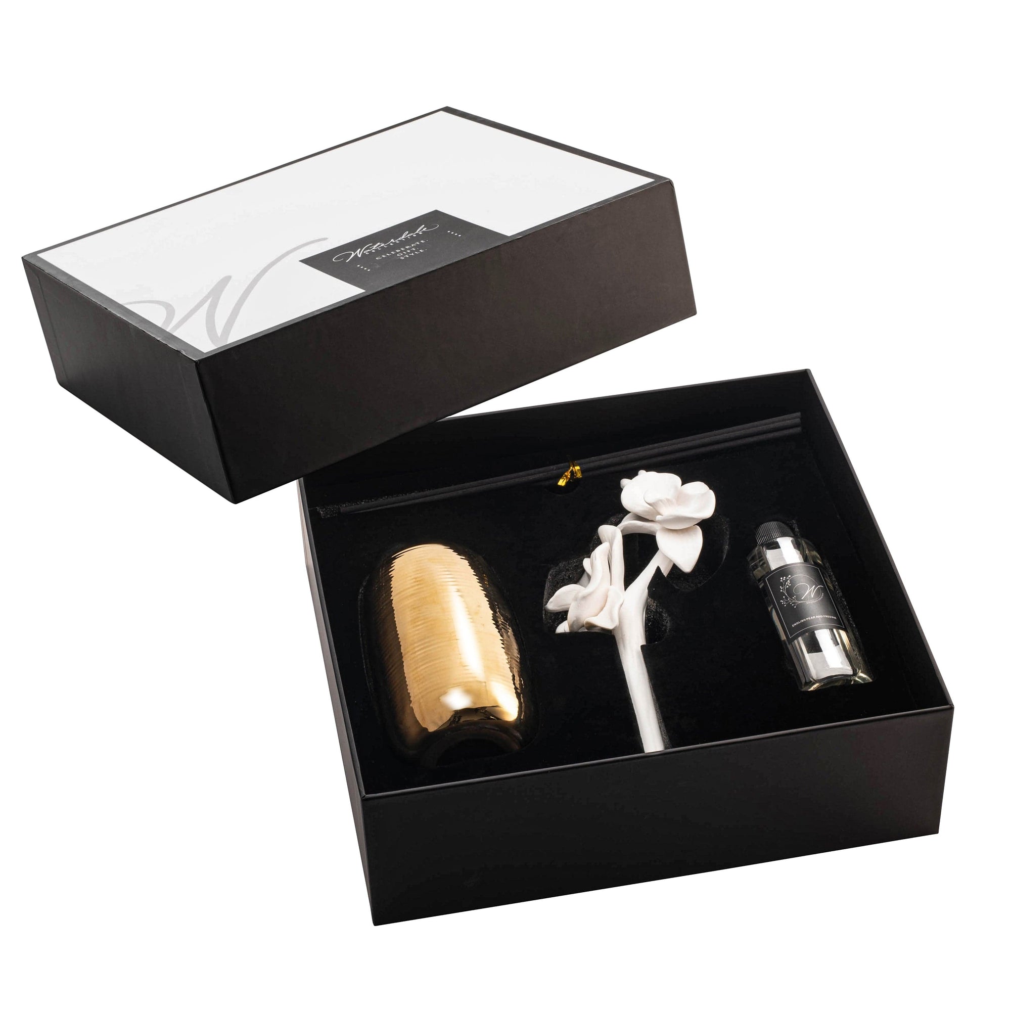 The Fluted Floral Scent Diffuser — detail view | Judaica Square Lakewood