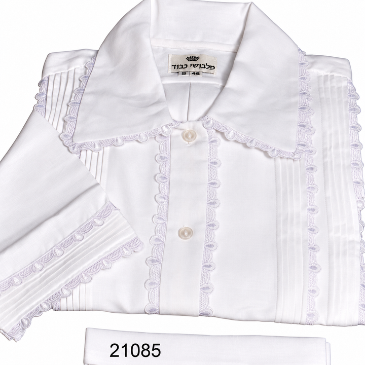 White Kittel — Tucked Style with Extra Lace