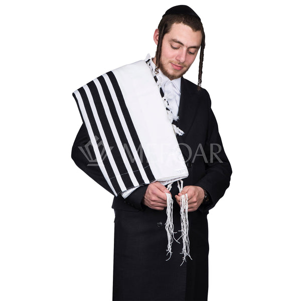 Ultra light wool tallis, weekday front view