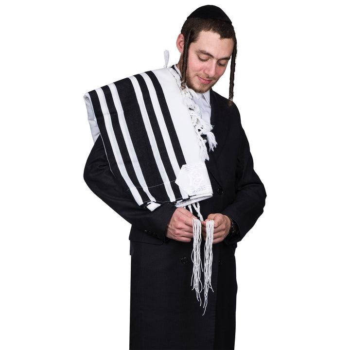 Ultra light wool tallis for Shabbos, front view